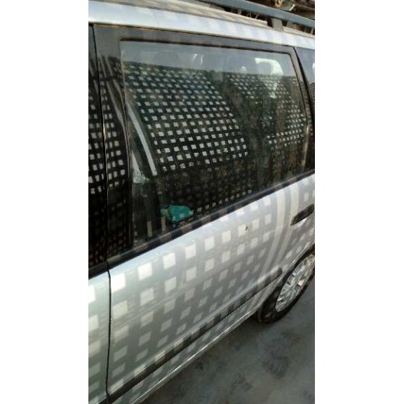mitsubishi space wagon (n80/n90) del año 2001