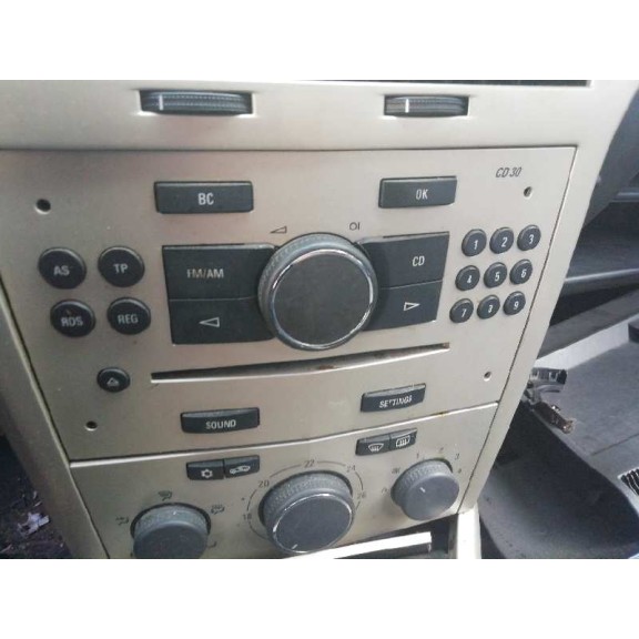 opel astra gtc del año 2007