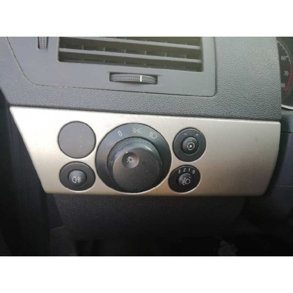 opel astra gtc del año 2007