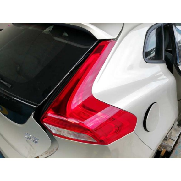 volvo v40 del año 2017