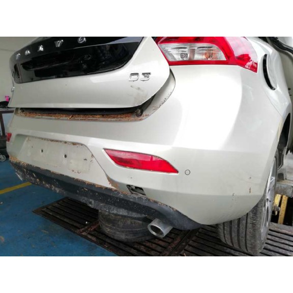 volvo v40 del año 2017