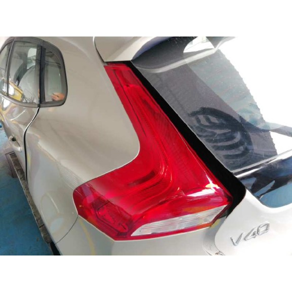 volvo v40 del año 2017