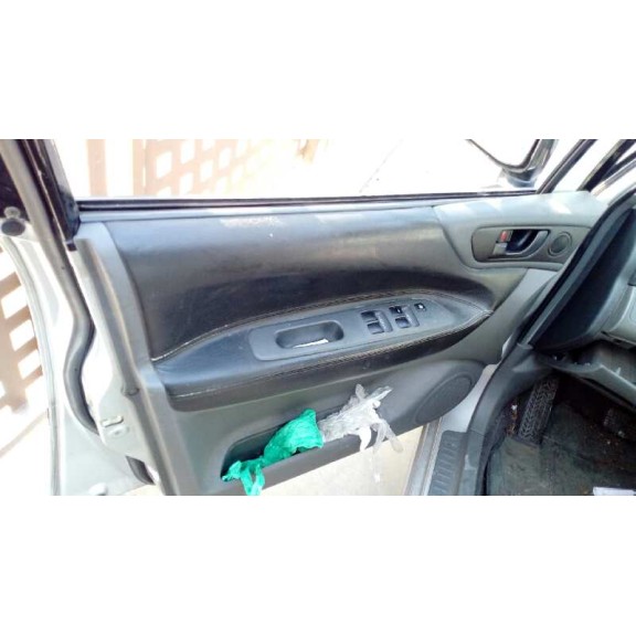 mitsubishi space wagon (n80/n90) del año 2001