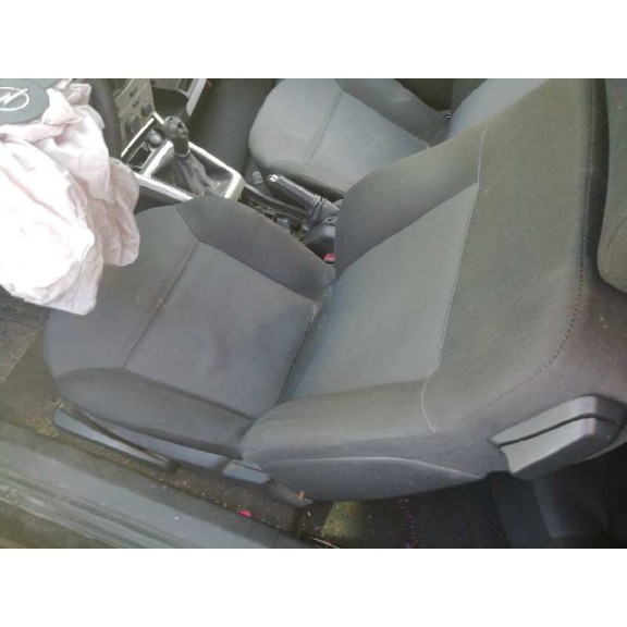 opel astra gtc del año 2007