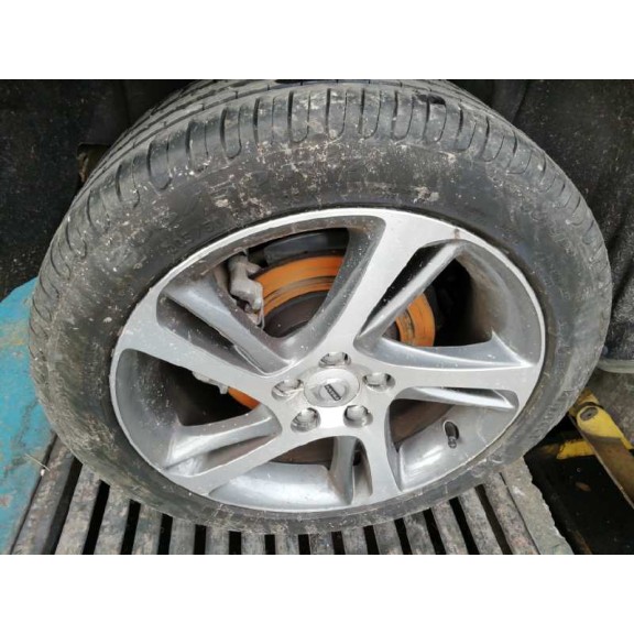 volvo v40 del año 2017