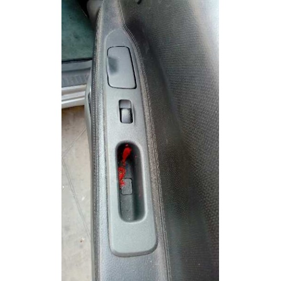 mitsubishi space wagon (n80/n90) del año 2001