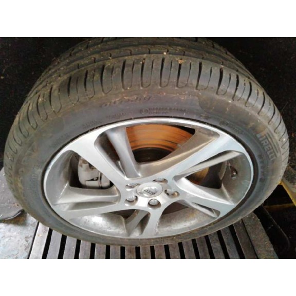 volvo v40 del año 2017