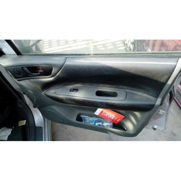 mitsubishi space wagon (n80/n90) del año 2001