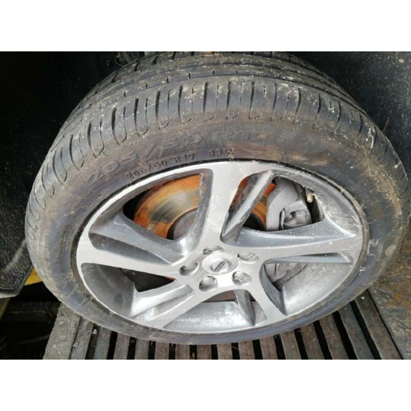 volvo v40 del año 2017