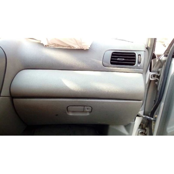 mitsubishi space wagon (n80/n90) del año 2001