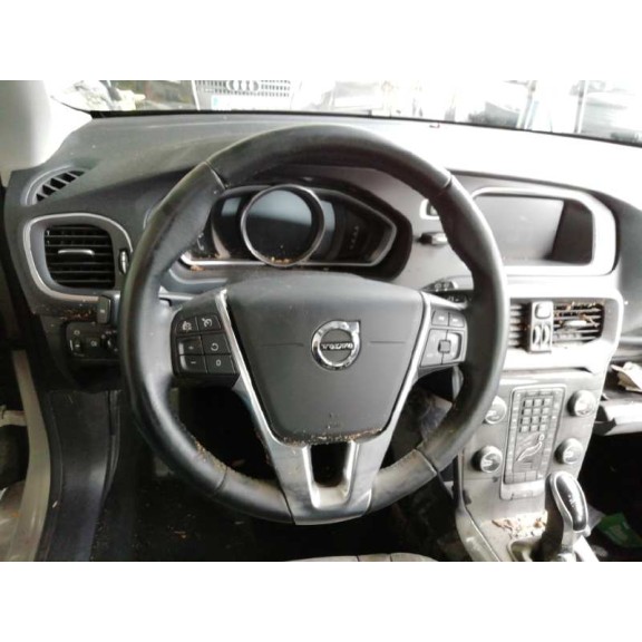 volvo v40 del año 2017