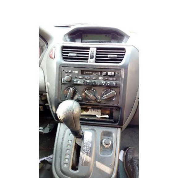 mitsubishi space wagon (n80/n90) del año 2001