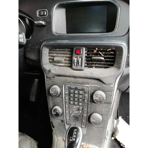 volvo v40 del año 2017