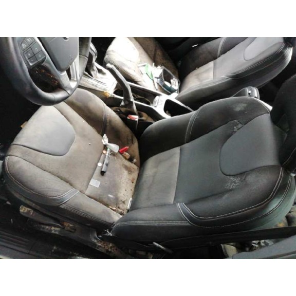 volvo v40 del año 2017