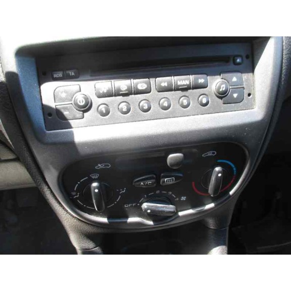 peugeot 206 berlina del año 2003