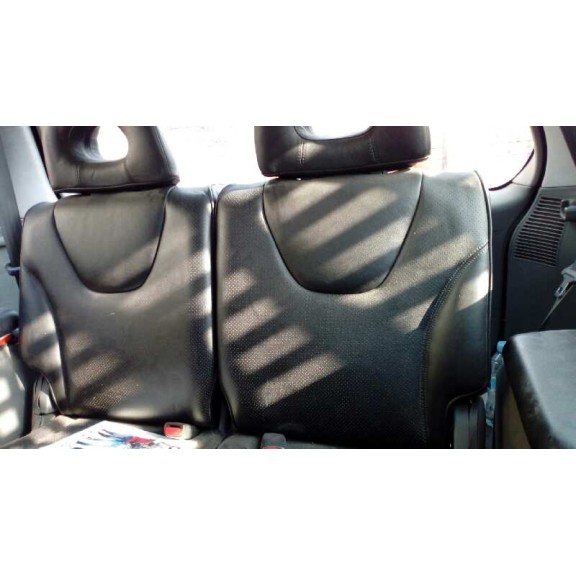 mitsubishi space wagon (n80/n90) del año 2001