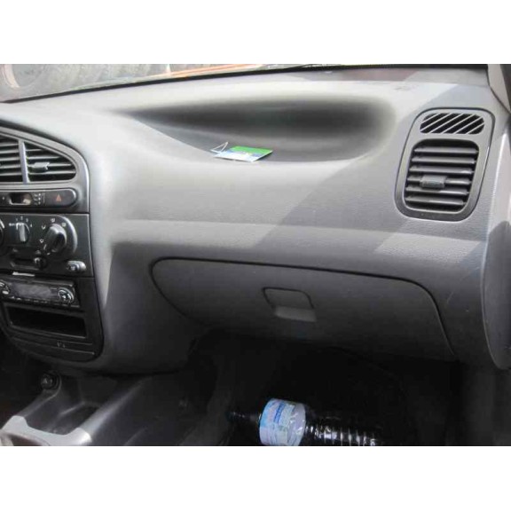 daewoo lanos del año 2000