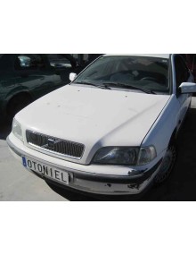 volvo s40 berlina del año 1997