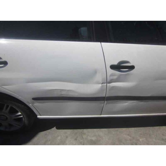 seat ibiza (6l1) del año 2004