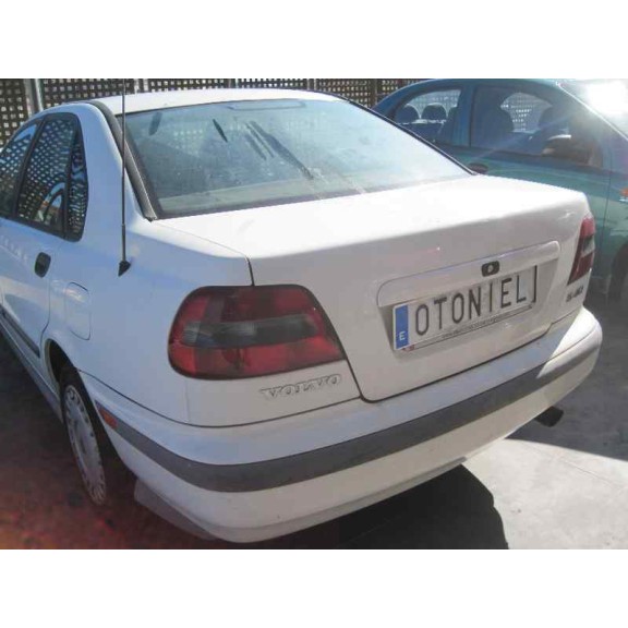 volvo s40 berlina del año 1997