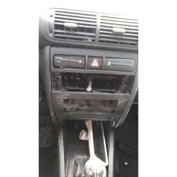 seat toledo (1m2) del año 2003