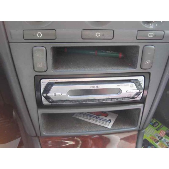 volvo s40 berlina del año 1997