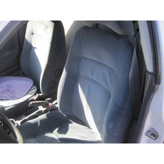 volvo s40 berlina del año 1997