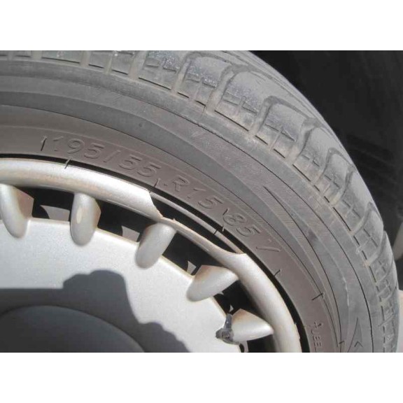 volvo s40 berlina del año 1997