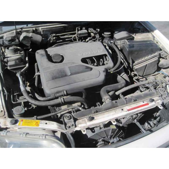 volvo s40 berlina del año 1997