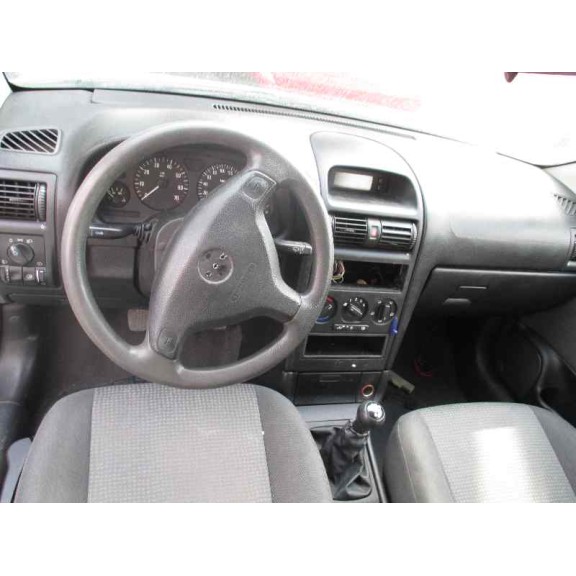 opel astra g berlina del año 2003