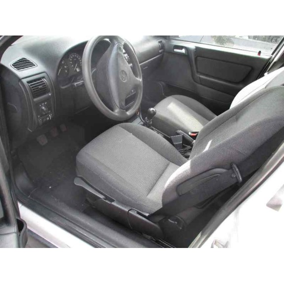 opel astra g berlina del año 2003