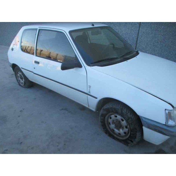 peugeot 205 berlina del año 1994