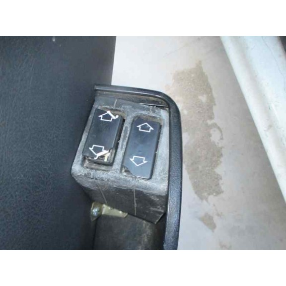 peugeot 205 berlina del año 1994