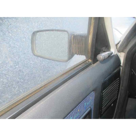 peugeot 205 berlina del año 1994