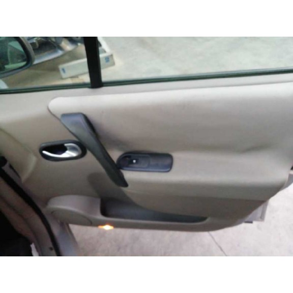 renault scenic ii del año 2004