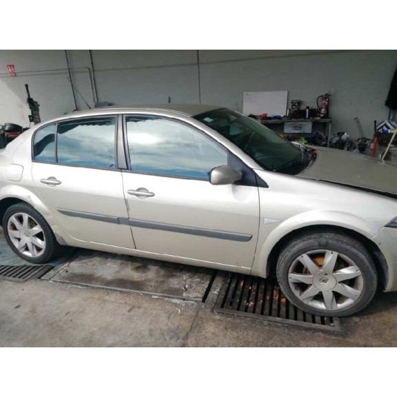 renault megane ii classic berlina del año 2008