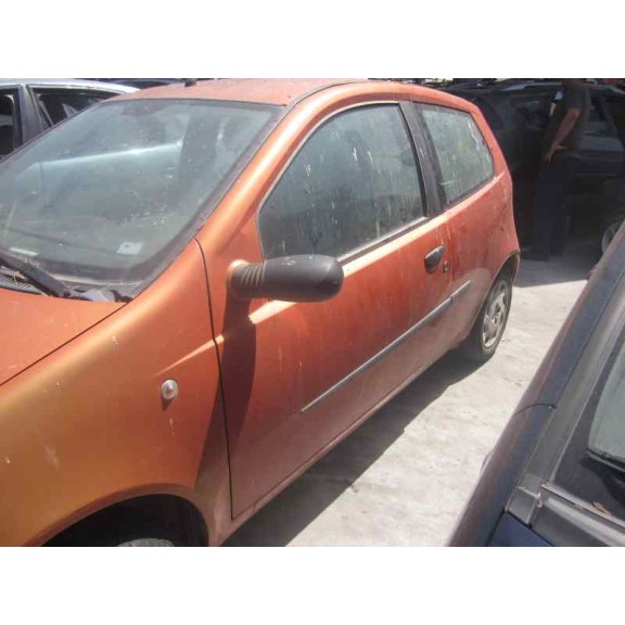 fiat punto berlina (188) del año 2000