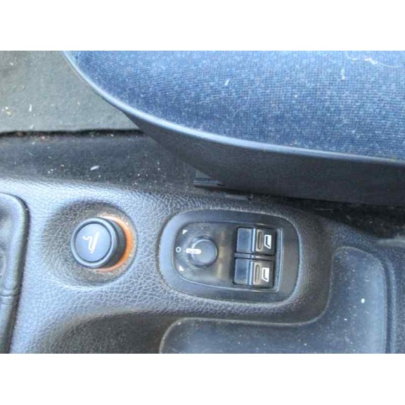 peugeot 206 berlina del año 1999