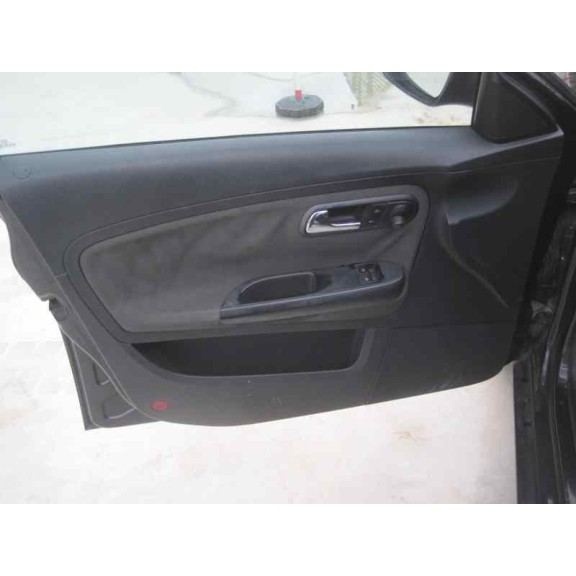 seat ibiza (6l1) del año 2004