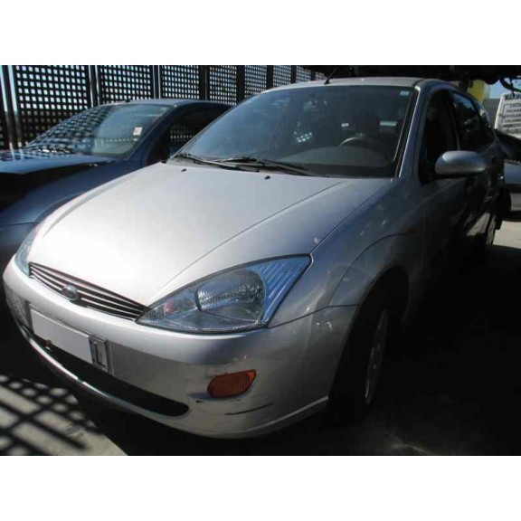 ford focus berlina (cak) del año 2000