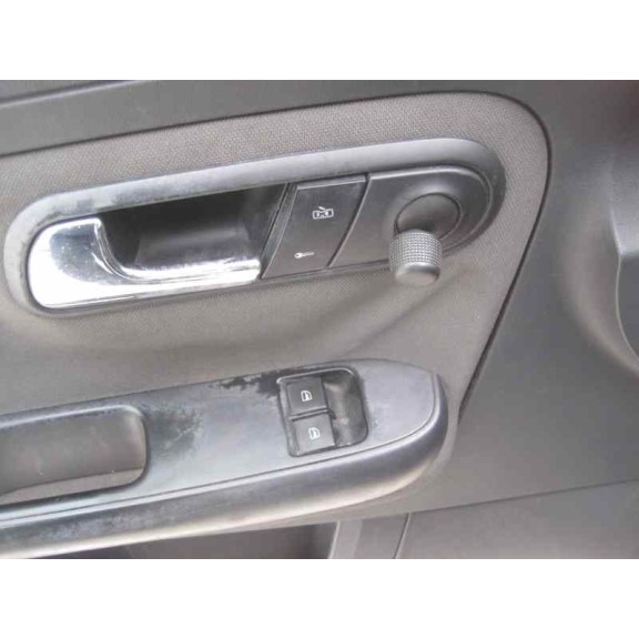 seat ibiza (6l1) del año 2004