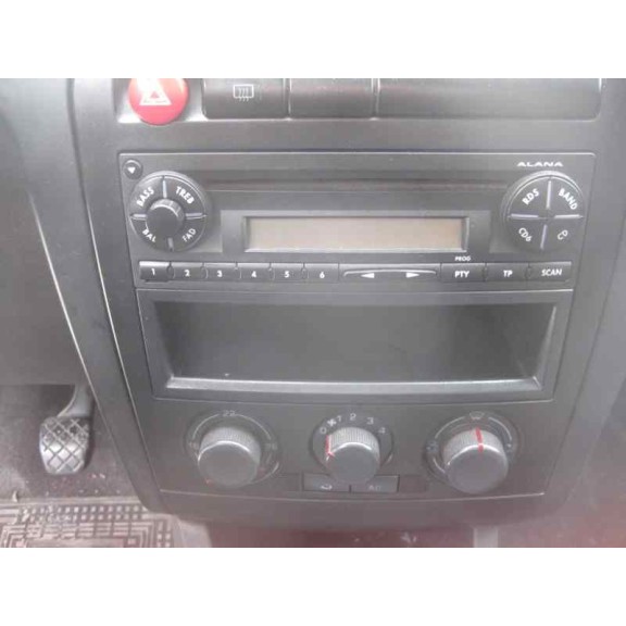 seat ibiza (6l1) del año 2004