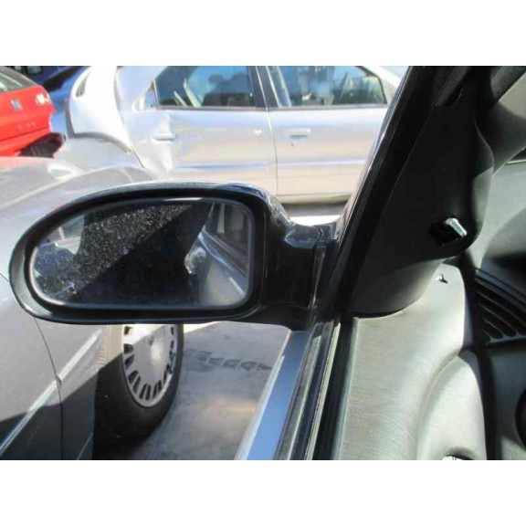 ford focus berlina (cak) del año 2000