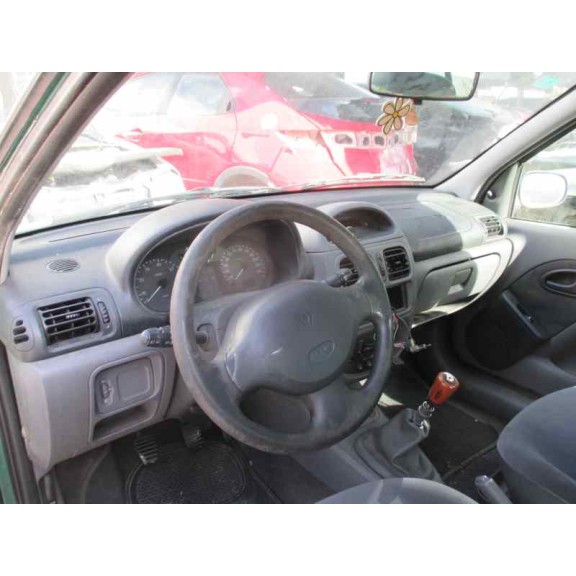 renault clio ii fase i (b/cbo) del año 2001