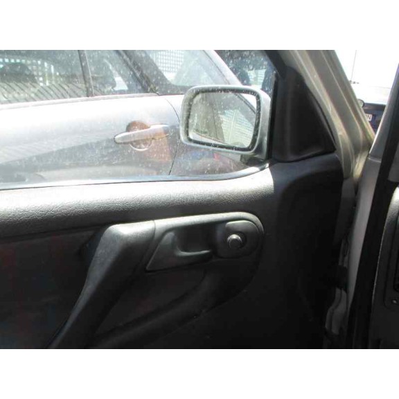 volkswagen polo berlina (6n1) del año 1999