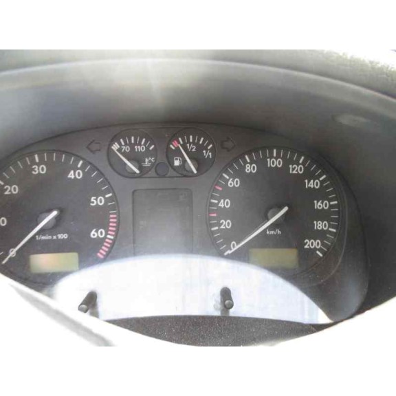 volkswagen polo berlina (6n1) del año 1999