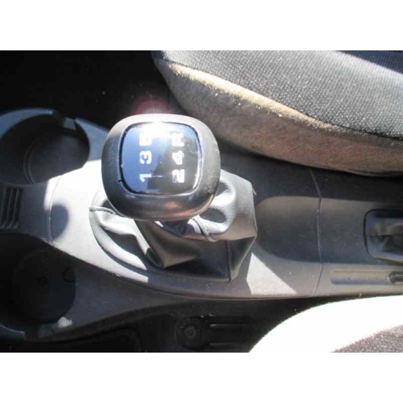 ford focus berlina (cak) del año 2000