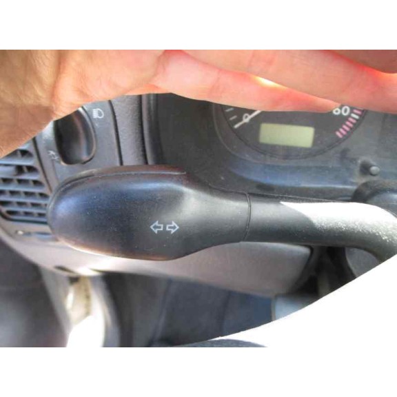 volkswagen polo berlina (6n1) del año 1999