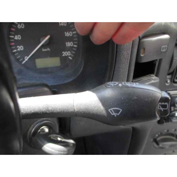 volkswagen polo berlina (6n1) del año 1999