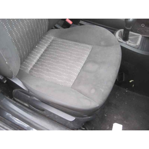 seat ibiza (6l1) del año 2004